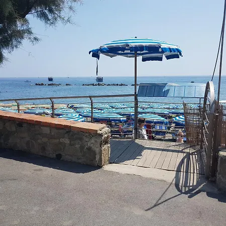 Park&beach Monterosso Old Town Sea View 2 *